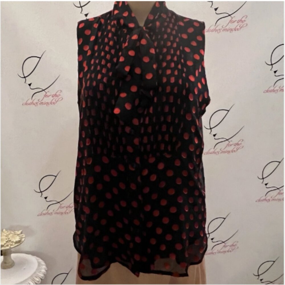 Ann Taylor. Sz MP. Sleeveless Black Red Chiffon Pintucked Blouse. Tie Neck. B70